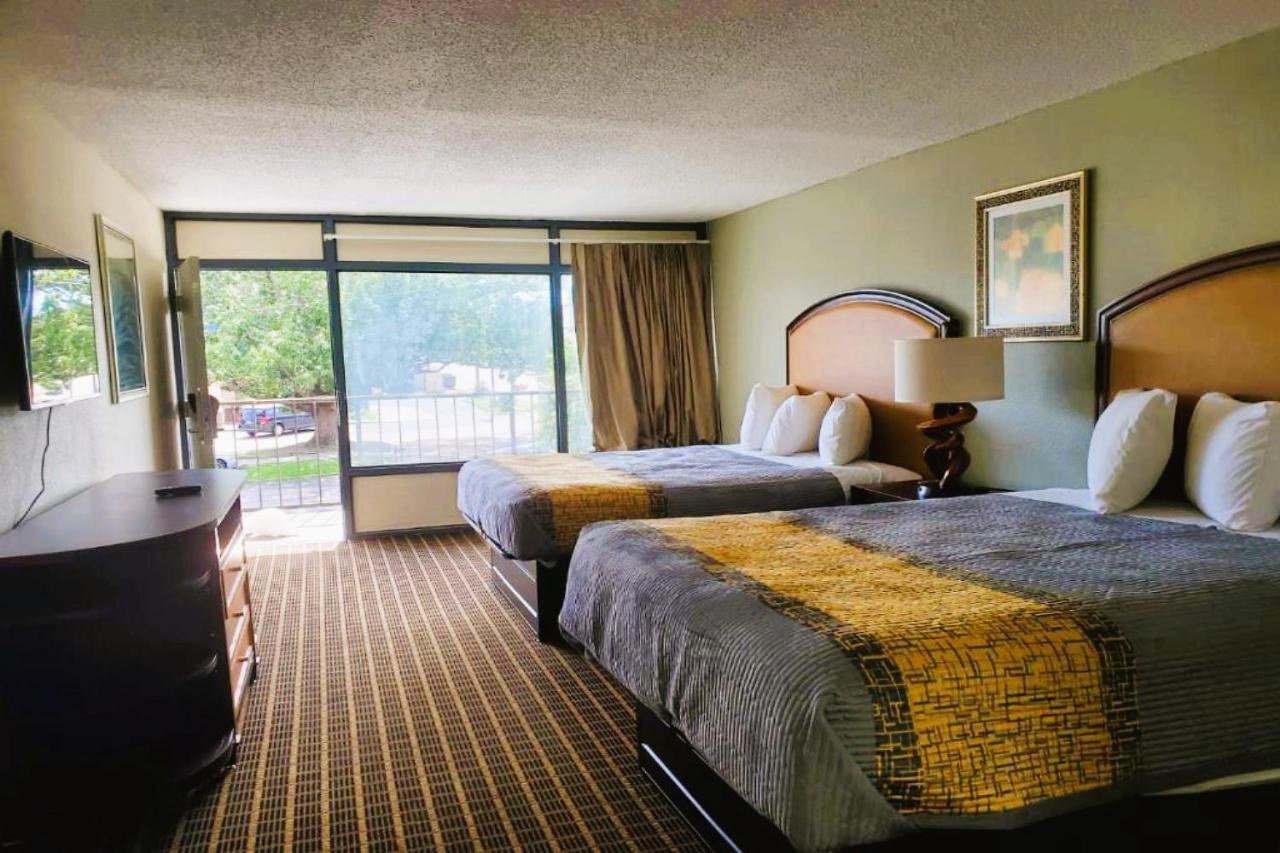 Palmetto Inn & Suites By Oyo Orangeburg Buitenkant foto