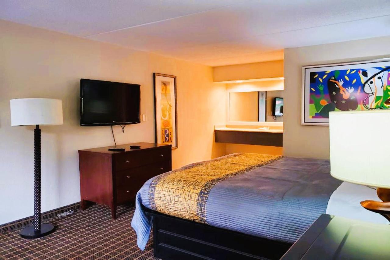 Palmetto Inn & Suites By Oyo Orangeburg Buitenkant foto