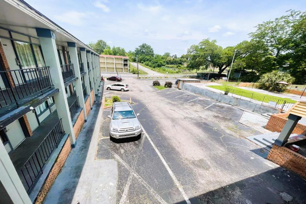 Palmetto Inn & Suites By Oyo Orangeburg Buitenkant foto