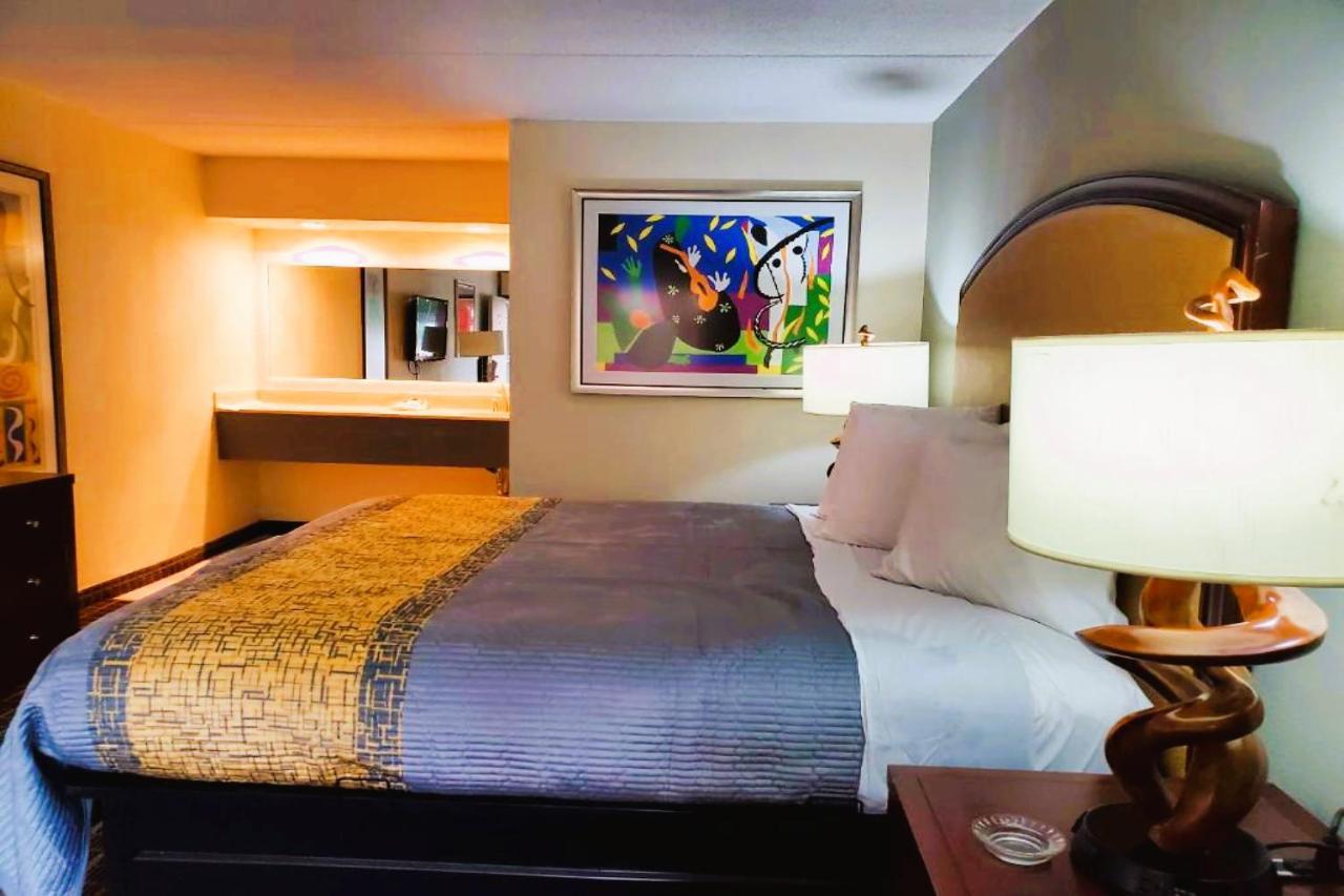 Palmetto Inn & Suites By Oyo Orangeburg Buitenkant foto