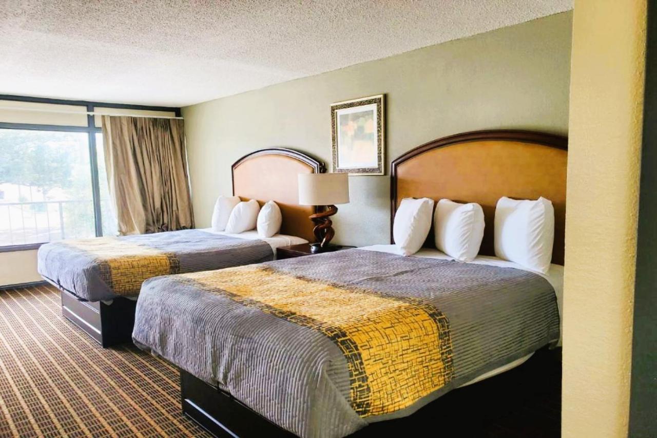 Palmetto Inn & Suites By Oyo Orangeburg Buitenkant foto
